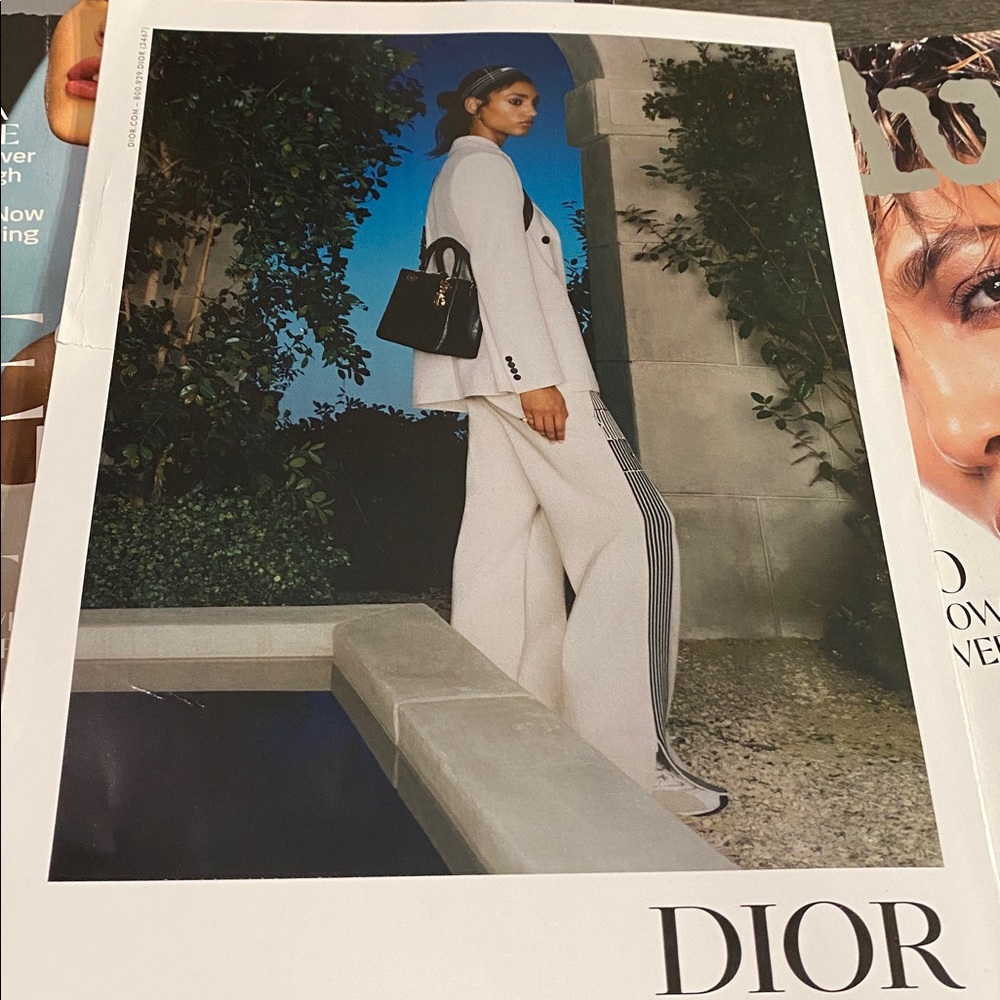 Magazines bundle - Picture 7 of 10